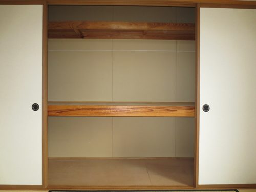 Receipt. Japanese-style room: closet
