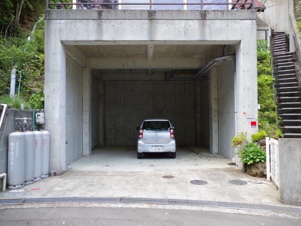 Parking lot. First floor part, We use as a garage of heavy RC image.