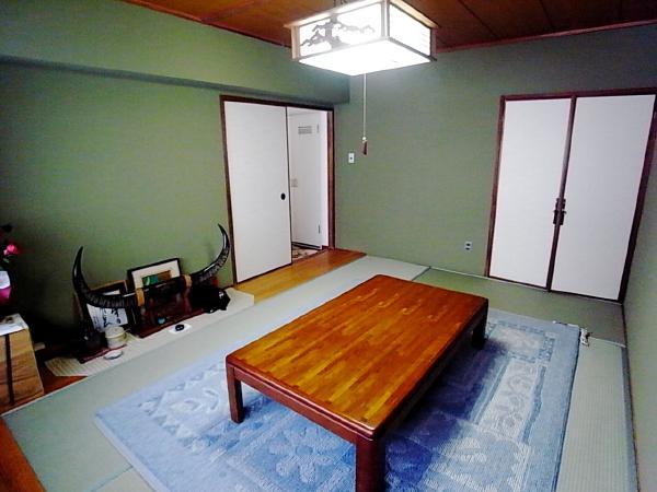 Non-living room. Even as a guest room when the customer has needed, There are six tatami mats and plates of the room is the room.