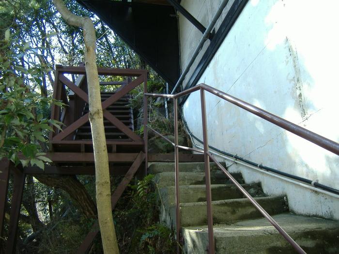 Local appearance photo. Stairs to the door