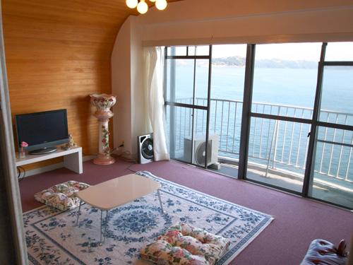 Living. Living room overlooking the sea