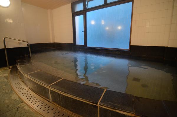 Other common areas. Hot Springs is the state of the public bath. Especially in winter because the source temperature drops, It has been warming. Hydrolysis are not, etc..