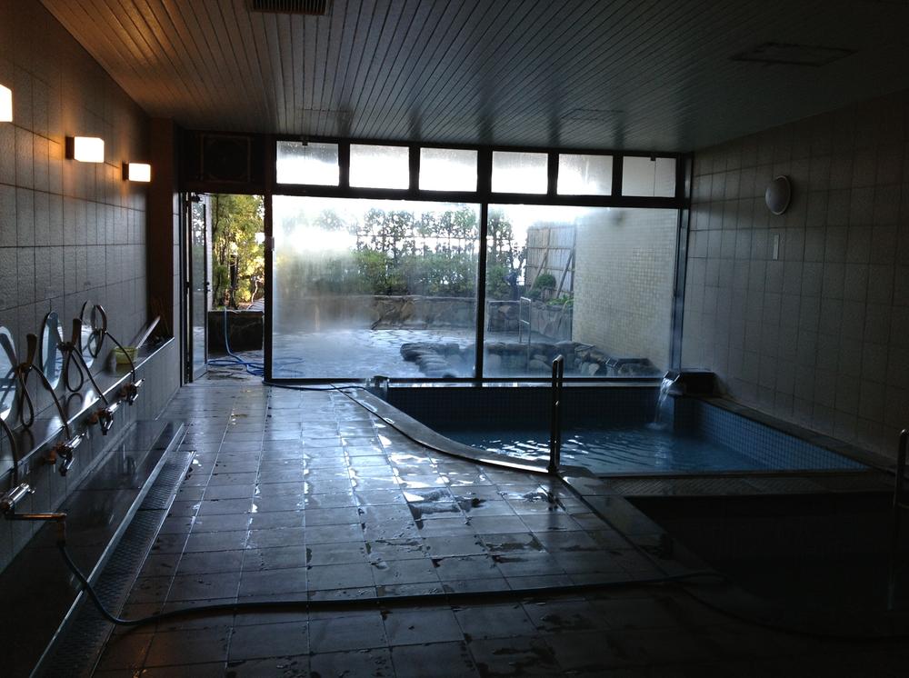 Other common areas. Hot spring bath