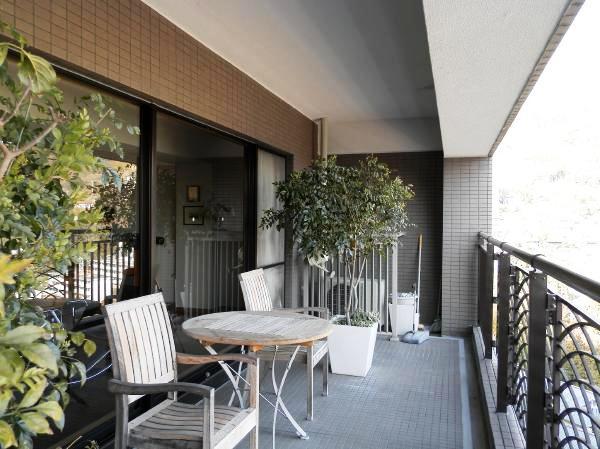 Balcony. balcony. Houseplant There are also wide enough to put enough.