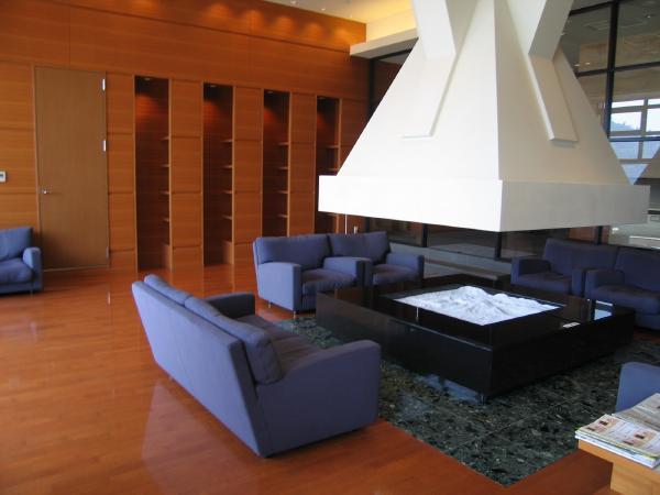 Other Equipment. Apartment common areas are spacious and, Luxurious size that does not seem to Atami center.