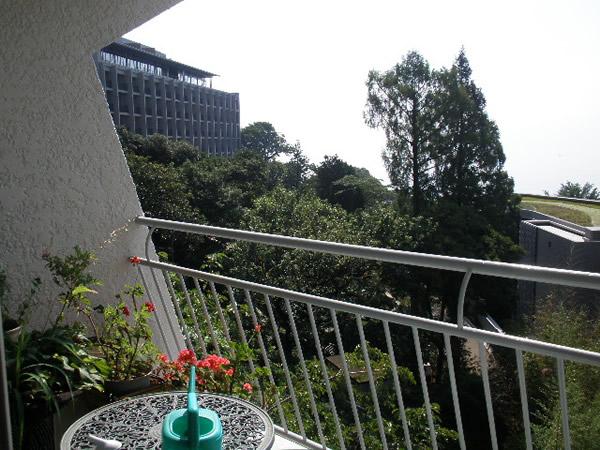Balcony. local