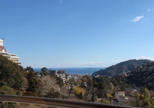 View photos from the dwelling unit. Overlooking Sagami Bay on the left
