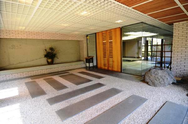Other common areas. Entrance