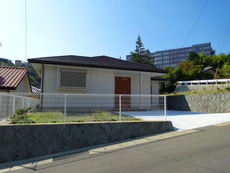 Local appearance photo. Local (10 May 2013) Shooting