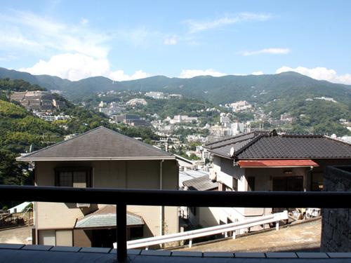 View photos from the dwelling unit. Overlooking the mountains of Atami