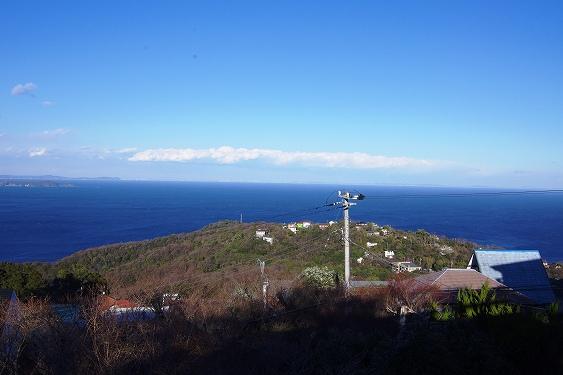 View photos from the dwelling unit. The sea is the panoramic views