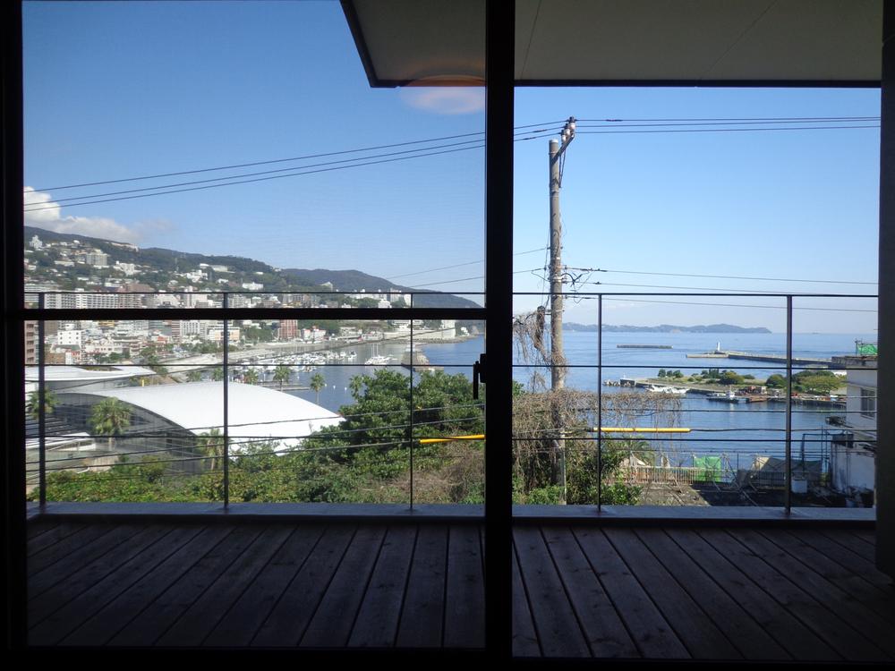 View photos from the dwelling unit. You can enjoy an elegant resort life