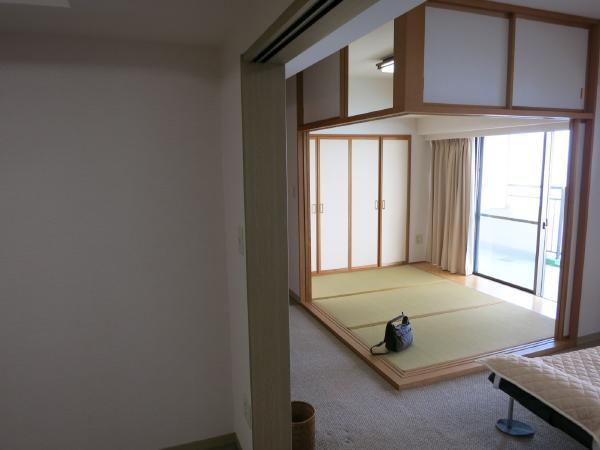 Non-living room. You Yes to trouble the Japanese-style 3 tatami mats in the living room. Calm somehow if your friends and there is a Japanese-style room, such as when you look.