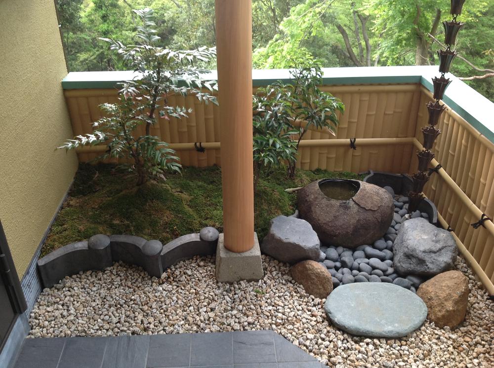 Garden. Local (May 2012) shooting