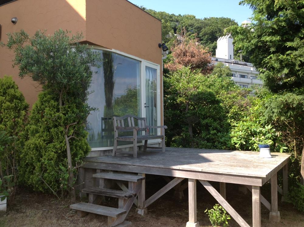 Balcony. Wood deck (June 2013) Shooting