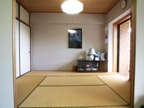 Non-living room. Balcony side Japanese-style room