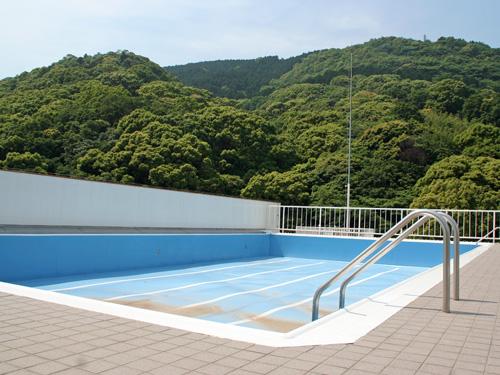 Other common areas. Outdoor pool on the roof