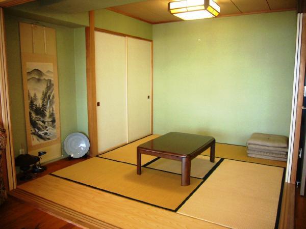 Non-living room. Japanese-style room about 5.5 tatami