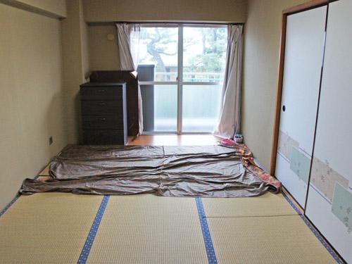 Non-living room. Balcony side Japanese-style room