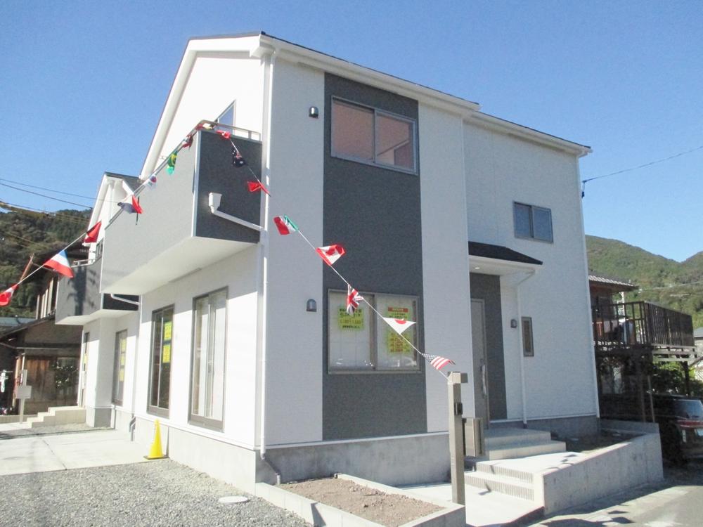 Local appearance photo. Corner lot ☆ Sunny ☆ 