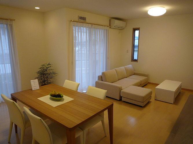 Living. We placed a large and out of possible window on the south side. Preeminent of day. 