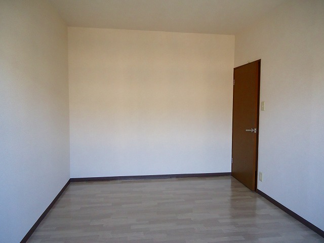 Other room space. Northern Room