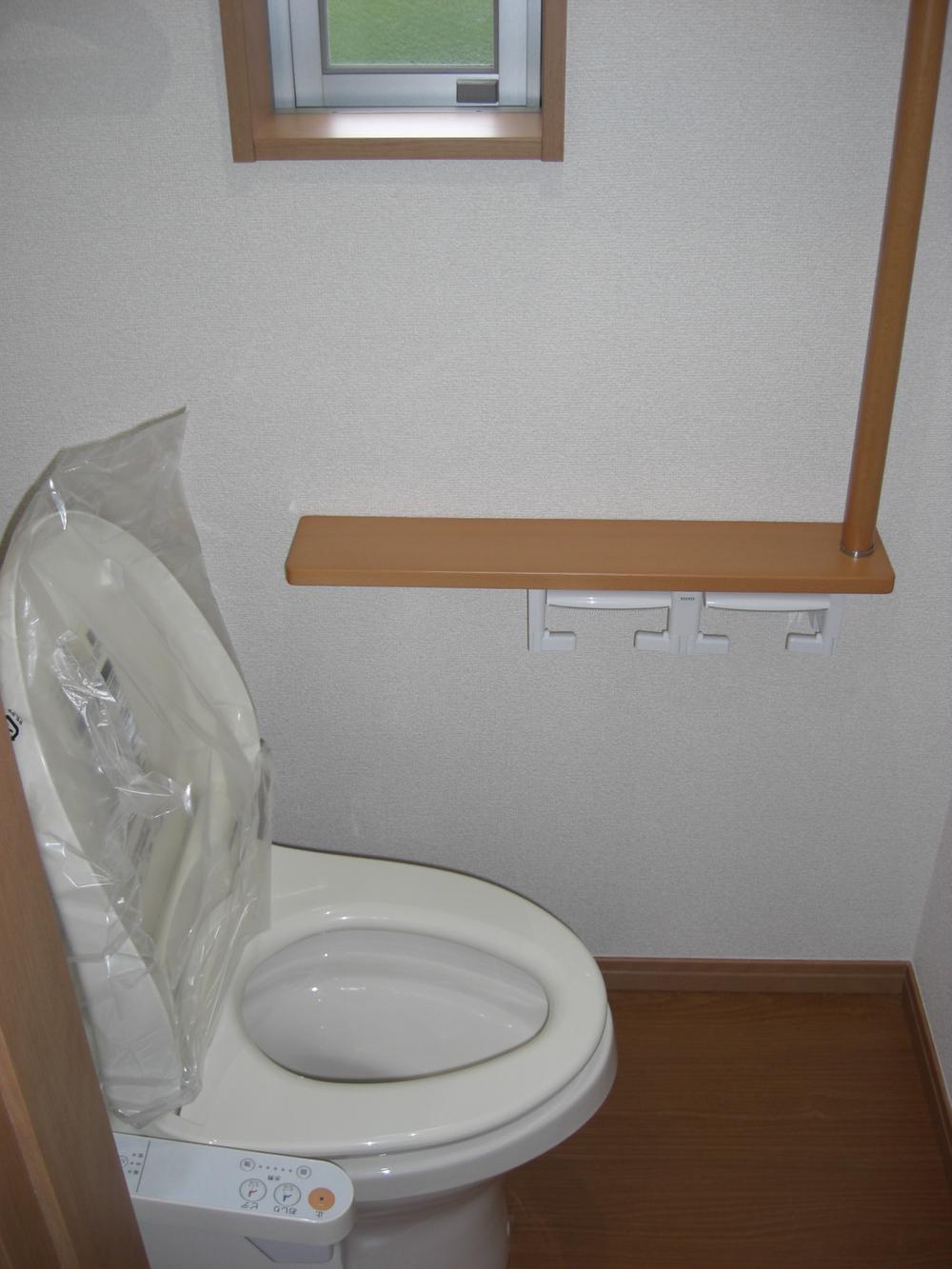 Toilet. 1F ・ 2F also comes with a bidet function. 