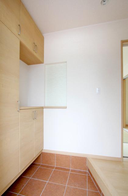 Entrance. The entrance There shoes closet of large capacity