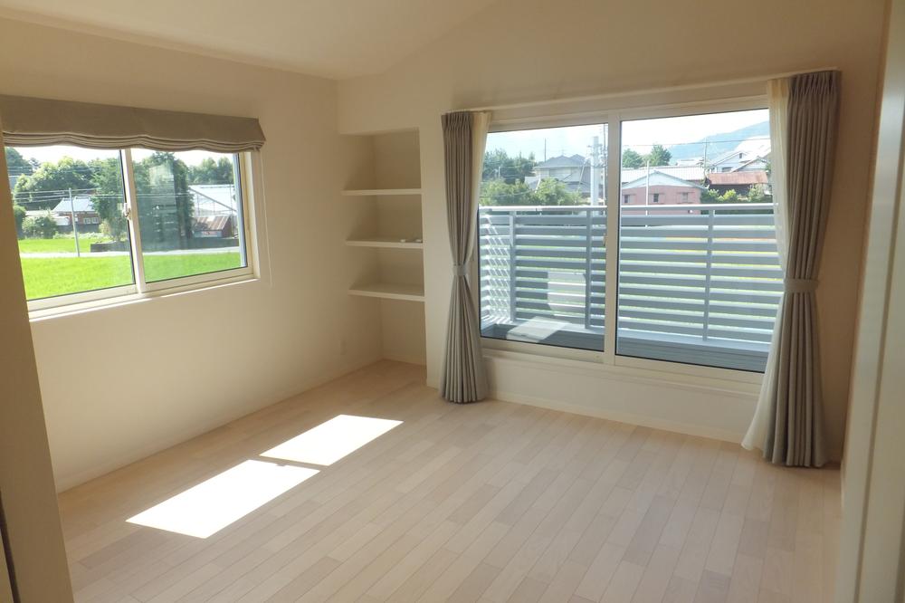 Other local. > The second floor of a private room is also good day. Storage was also plenty of design. 