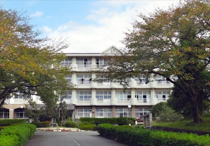 Junior high school. 1777m to Fuji Municipal Yoshihara third junior high school