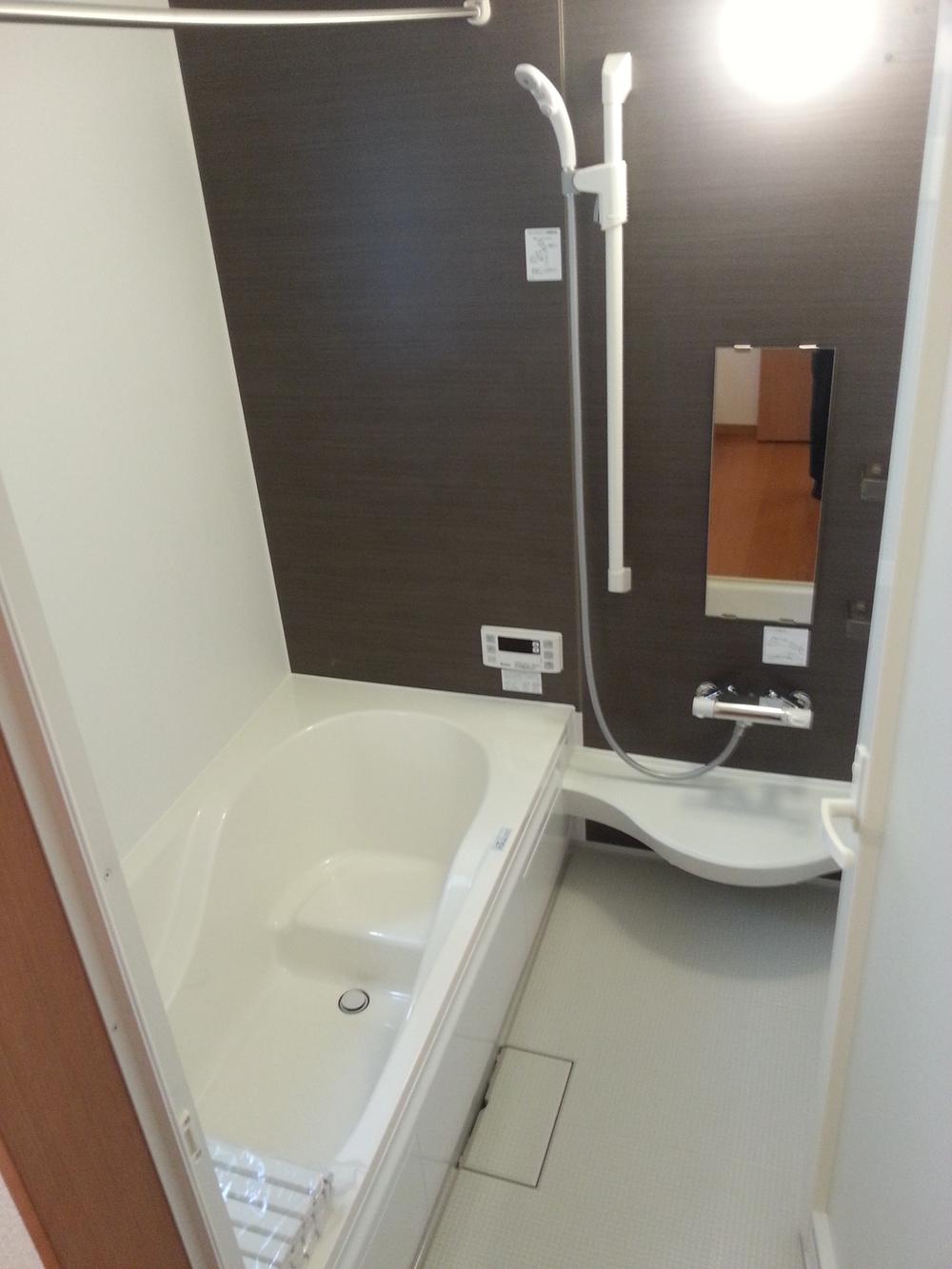 Bathroom. Spacious one tsubo type