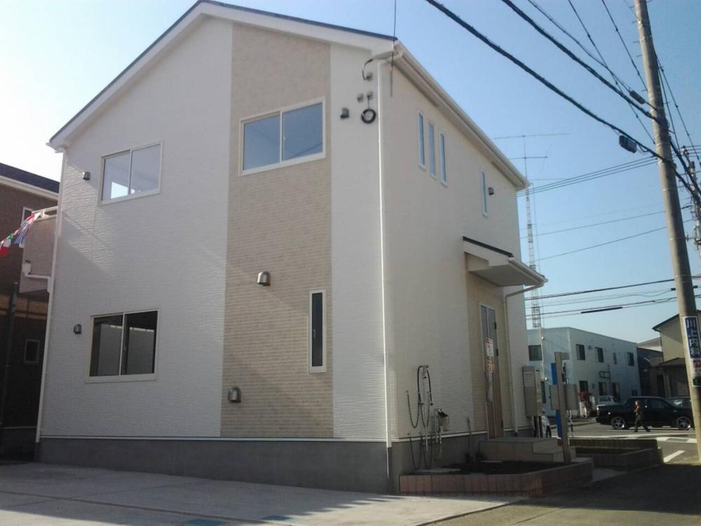 Local appearance photo. 1 Building Exterior Photos
