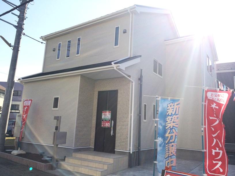 Local appearance photo. 4 Building Exterior Photos