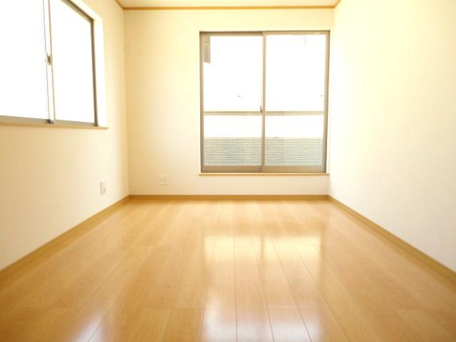 Same specifications photos (Other introspection)