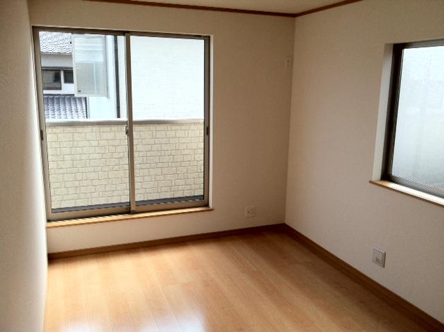 Non-living room. 2 Kaiyoshitsu