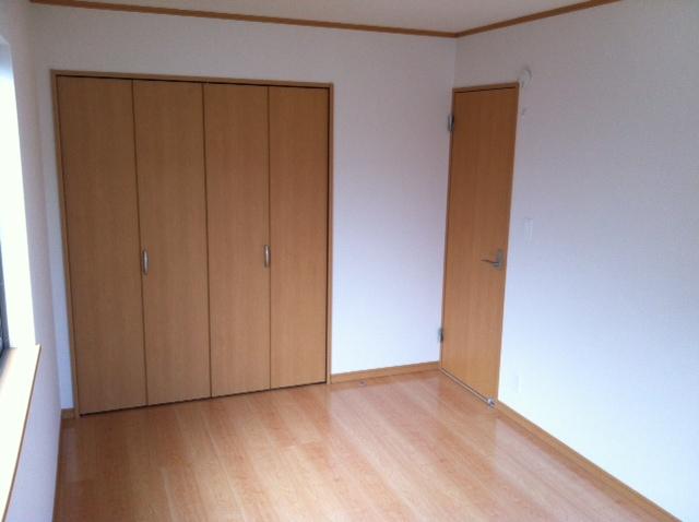 Non-living room. 2 Kaiyoshitsu