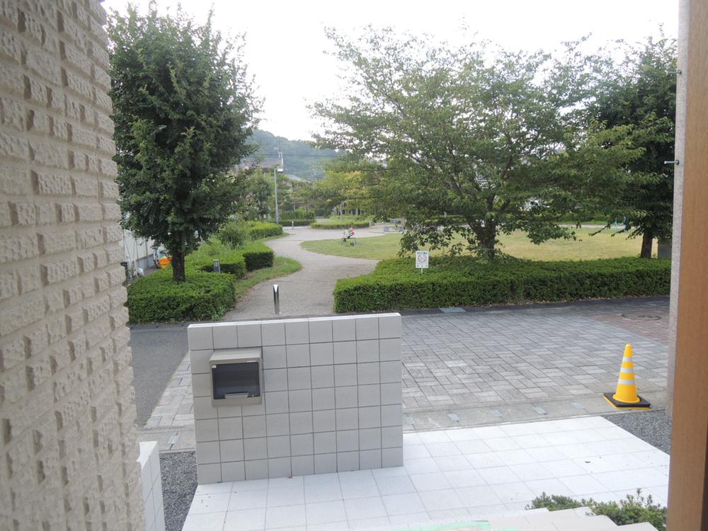 Entrance. 2-20-14 No. land The view from the entrance (May 2013) Shooting