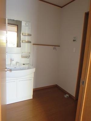 Wash basin, toilet. Basin of the same specification