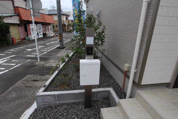 Entrance. Local (10 May 2013) Shooting