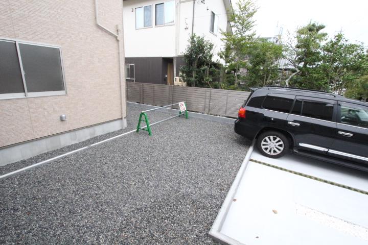 Parking lot. Local (10 May 2013) Shooting