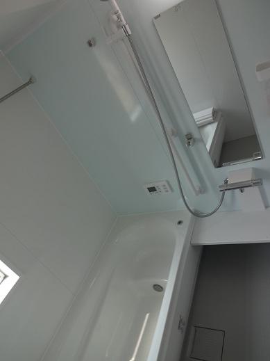 Bathroom. Guests can relax in the 1 square meters the size of the room. 