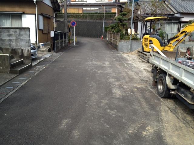 Local photos, including front road. Local (11 May 2013) Shooting