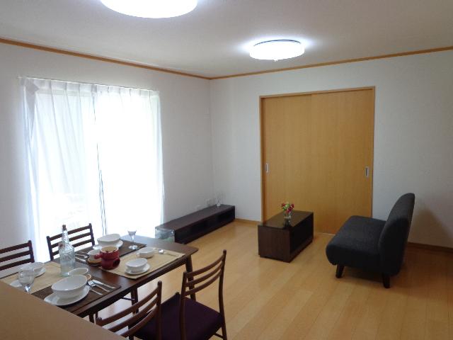 Same specifications photos (living). Same specifications