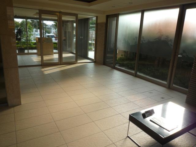 Entrance. Common areas