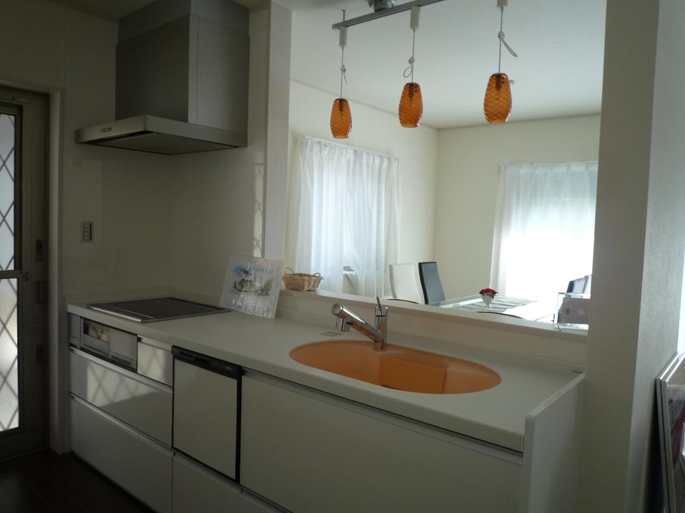 Kitchen. IH cooking heater with kitchen