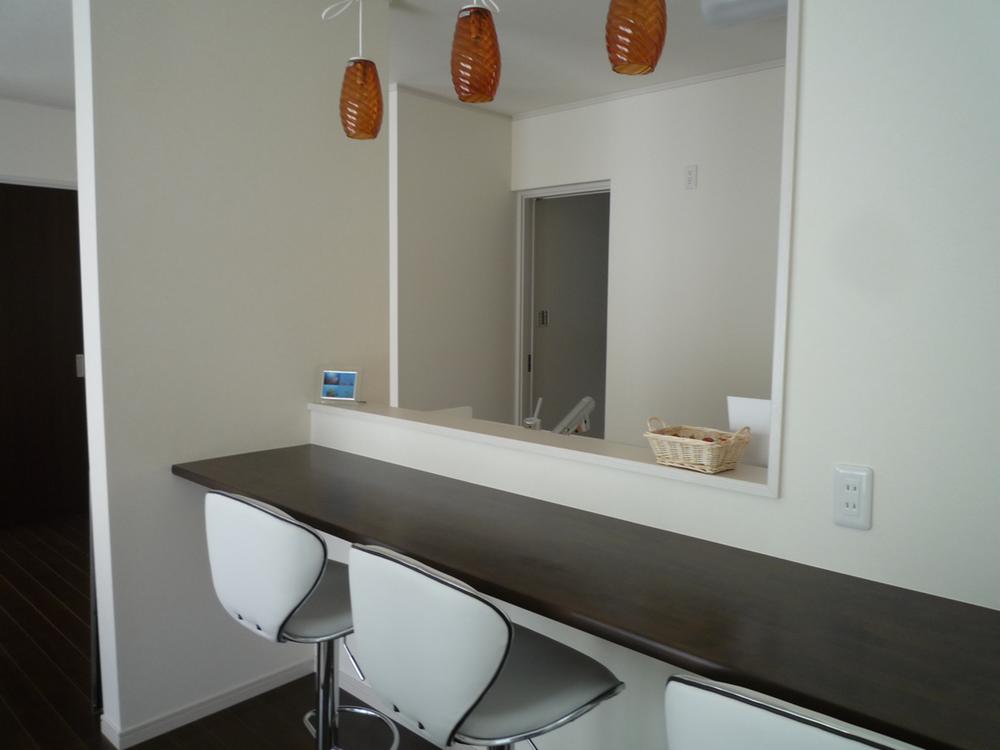 Kitchen. Kitchen before counter. Yellow lighting is fashionable. 