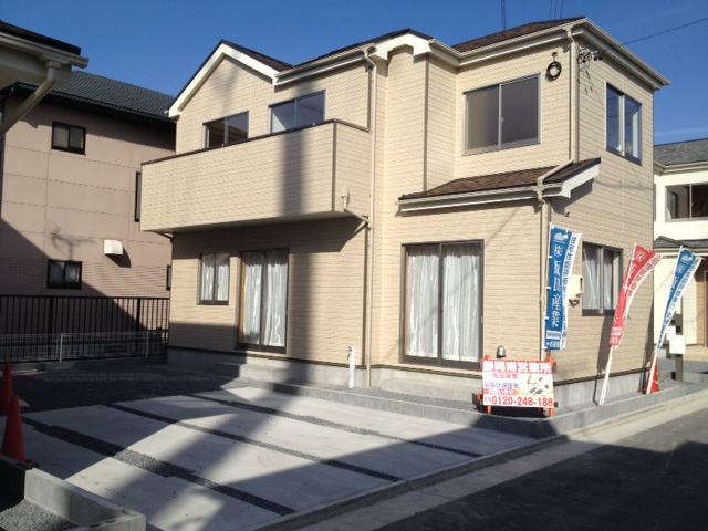 Local appearance photo. B Building exterior shooting (12 May 2013)