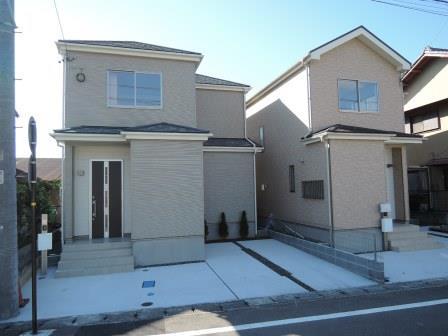 Local appearance photo. Local (11 May 2013) Shooting