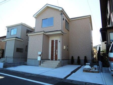 Local appearance photo. Local (11 May 2013) Shooting