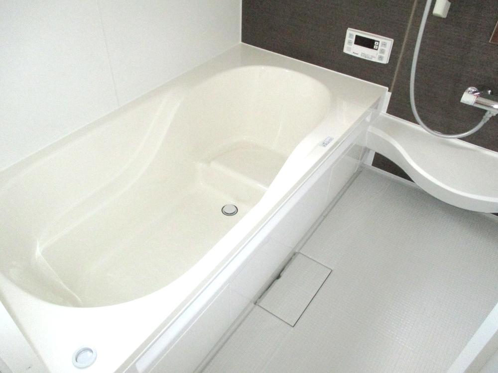 Same specifications photo (bathroom)